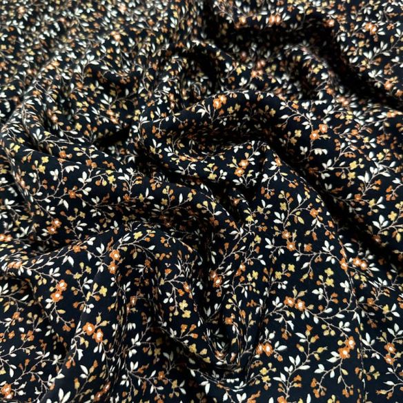 Tecido Viscolinho Estampado Noite Floral Âmbar • Luema Tecidos