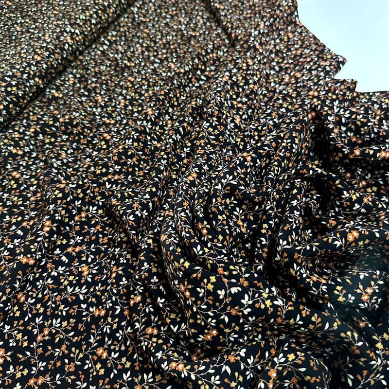 Tecido Viscolinho Estampado Noite Floral Âmbar • Luema Tecidos