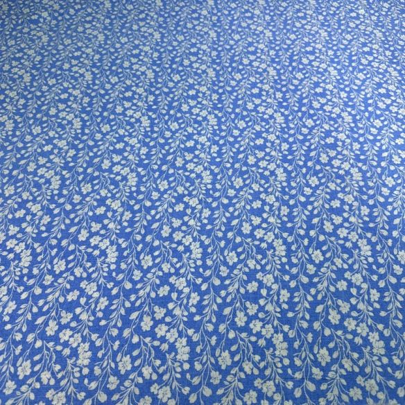 Tecido Viscolinho Estampado Renda Floral Celeste • Luema Tecidos