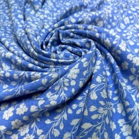 Tecido Viscolinho Estampado Renda Floral Celeste • Luema Tecidos 2