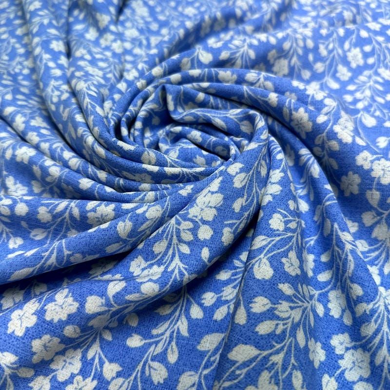 Tecido Viscolinho Estampado Renda Floral Celeste • Luema Tecidos