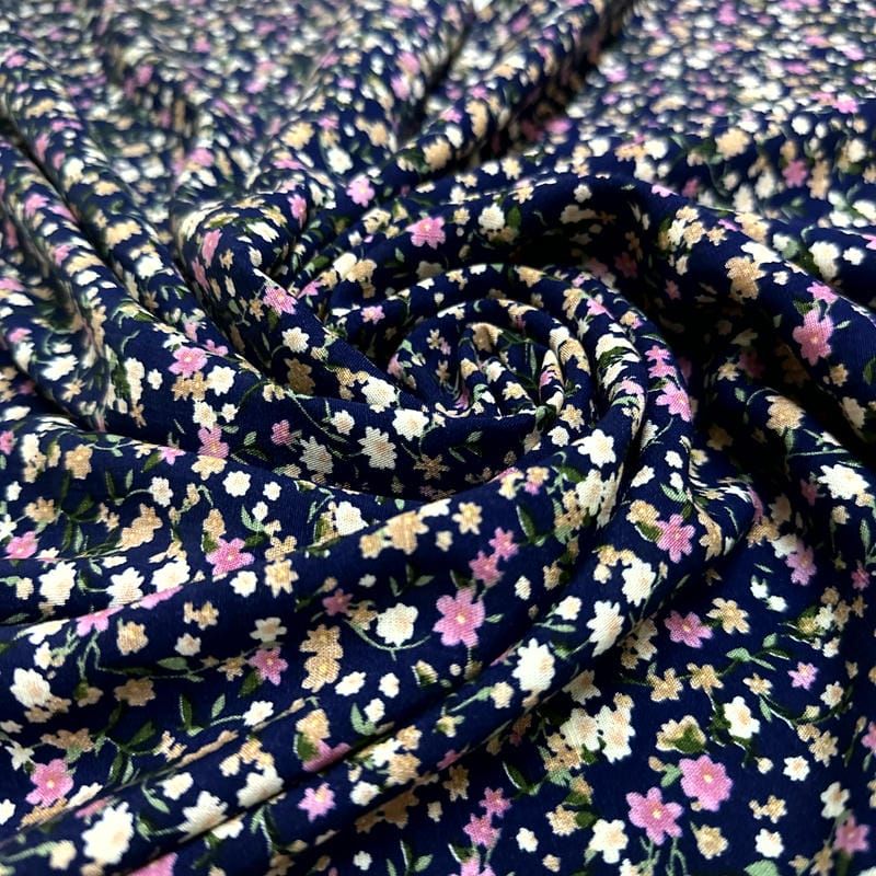 Tecido Viscolinho Estampado Jardim Marinho e Rosé • Luema Tecidos