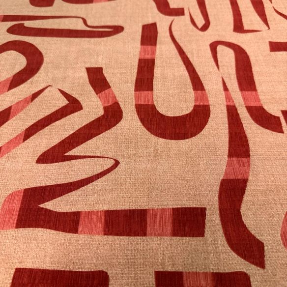 Tecido Viscolinho Estampado Traços Terracota Vivo • Luema Tecidos