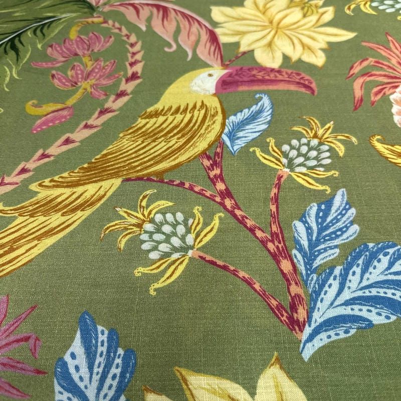 Tecido Viscolinho Estampado Jardim Tropical Imperial • Luema Tecidos