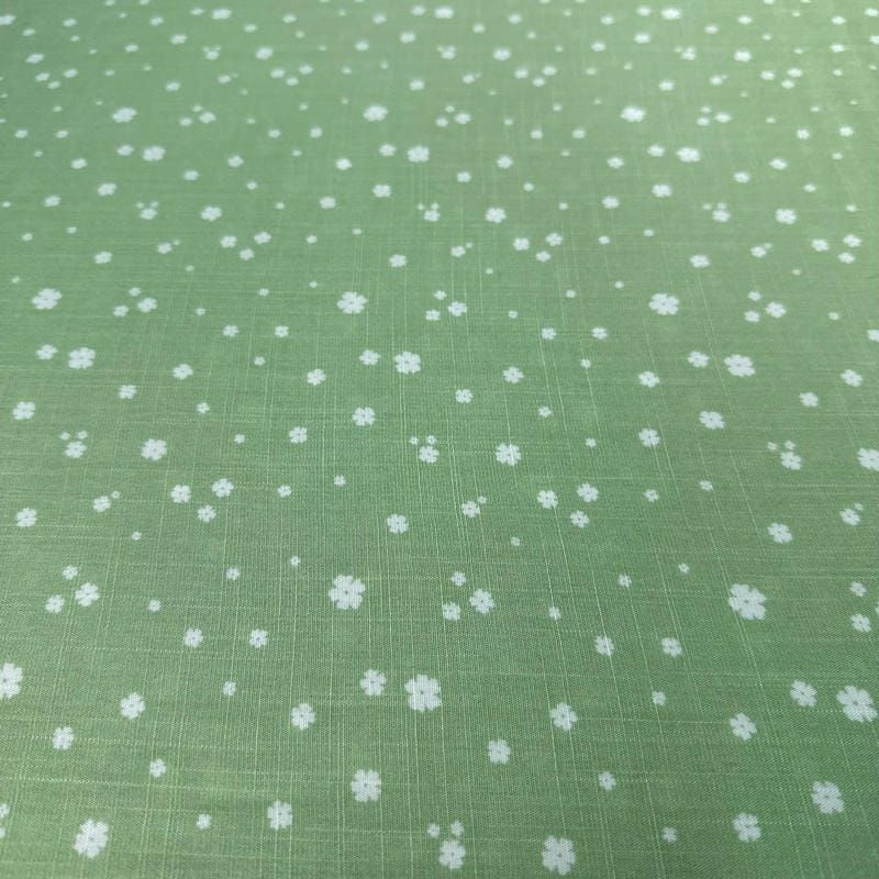 Tecido Viscolinho Estampado Orvalho Verde Claro • Luema Tecidos