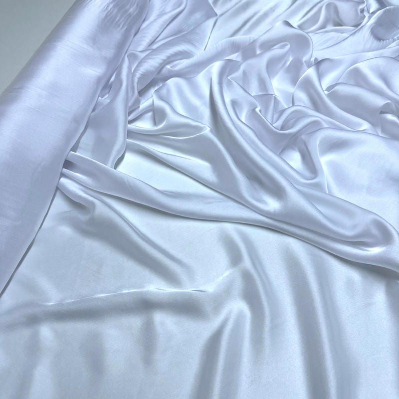 Tecido Cetim Toque de Seda Branco • Luema Tecidos