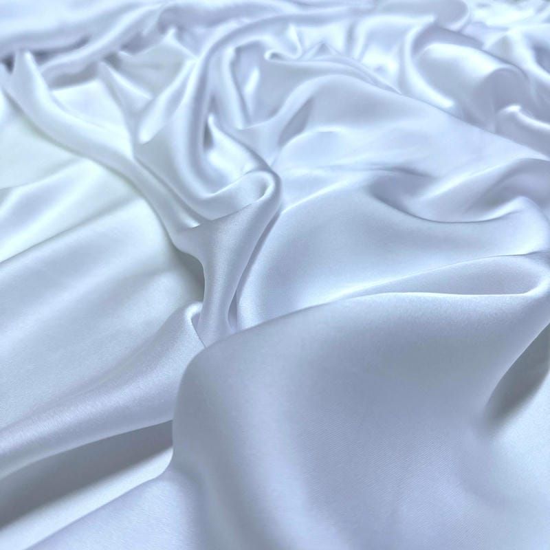 Tecido Cetim Toque de Seda Branco • Luema Tecidos
