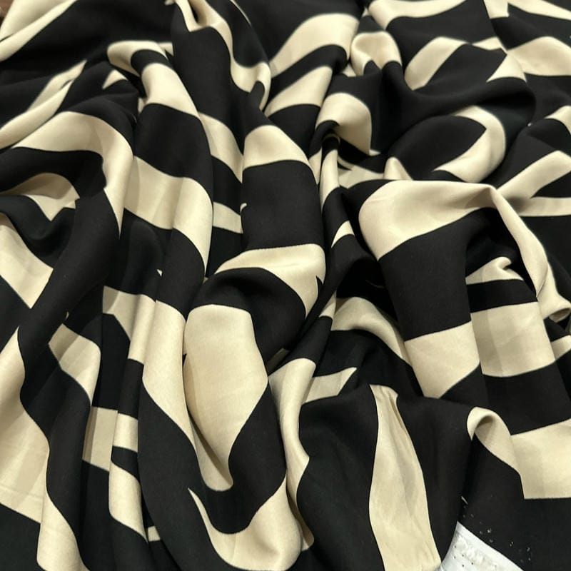 Tecido Viscose Estampada Abstrata Orgânica Preto e Off White • Luema Tecidos