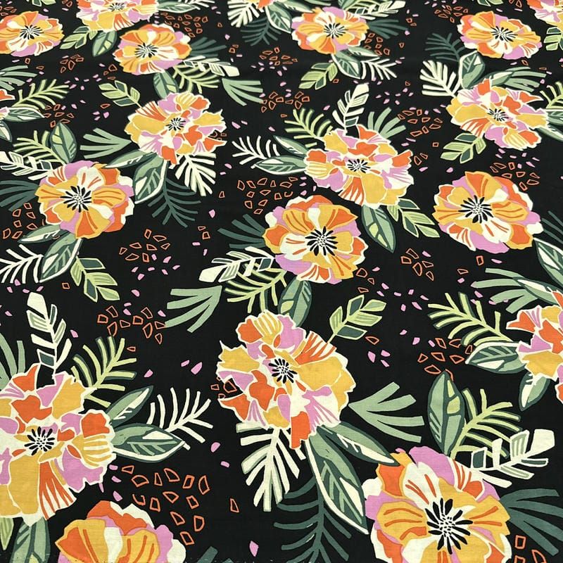 Tecido Viscose Estampada Floral Tropical Fundo Preto • Luema Tecidos