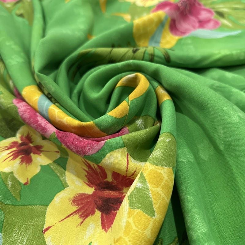 Tecido Viscose Estampada Tropical Abacaxis e Flores Fundo Verde • Luema Tecidos