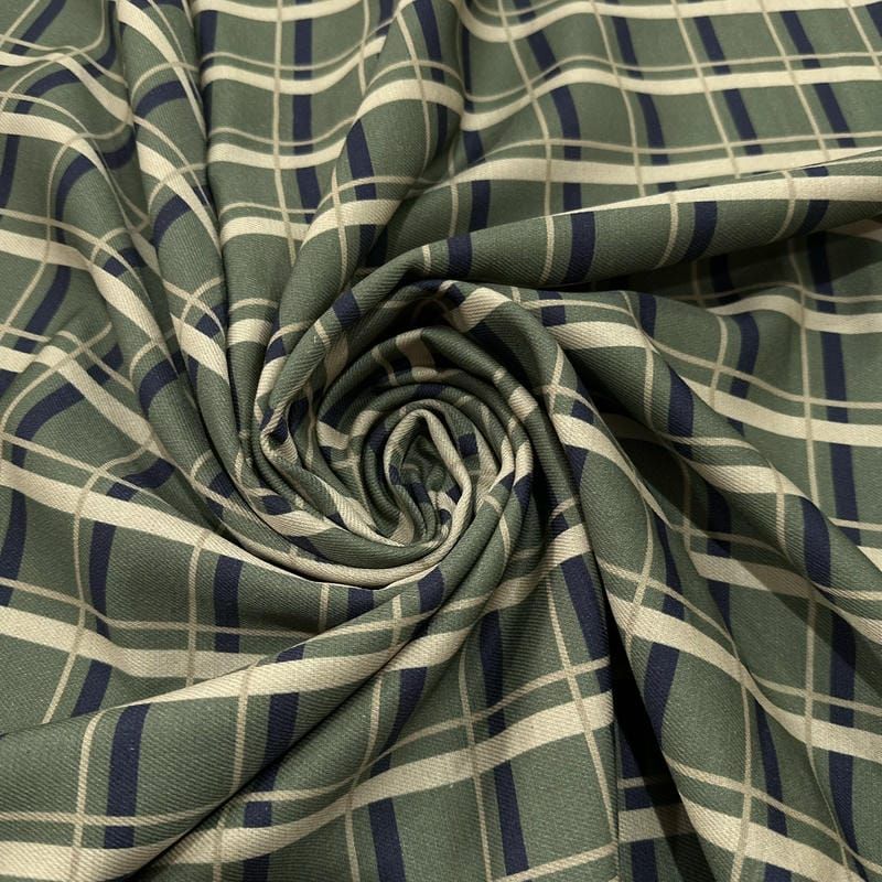 Tecido Viscose Estampada Xadrez Verde Militar e Azul Marinho • Luema Tecidos