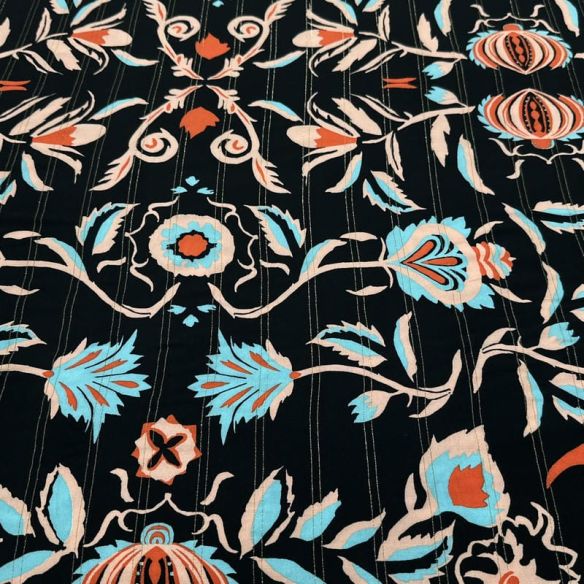 Tecido Viscose Estampada Floral Arabesco Fundo Preto Com Lurex • Luema Tecidos