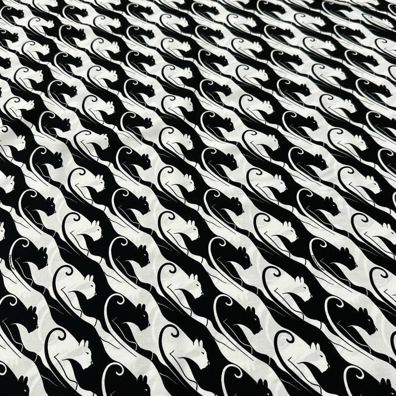 Tecido Viscose Estampada Gatos Preto e Branco • Luema Tecidos