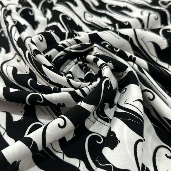 Tecido Viscose Estampada Gatos Preto e Branco • Luema Tecidos