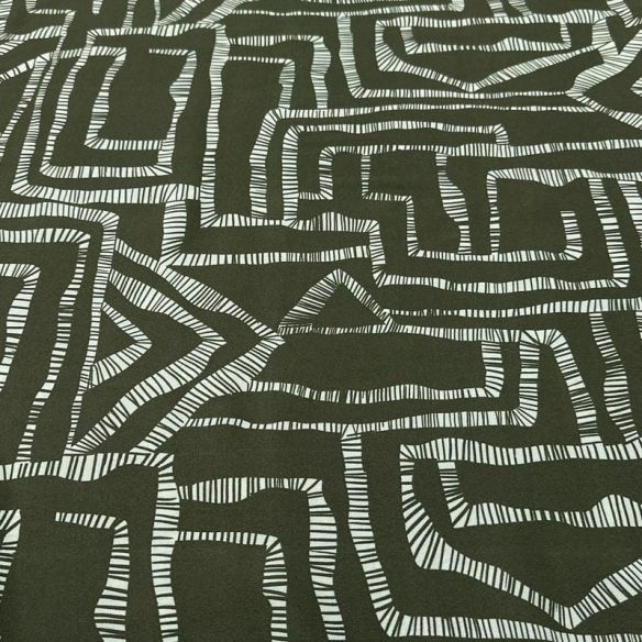 Tecido Viscose Estampada Geométrica Labirinto Fundo Verde Militar • Luema