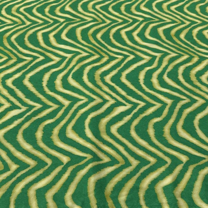Tecido Viscose Estampada Animal Print Ondulada Verde e Bege • Luema Tecidos