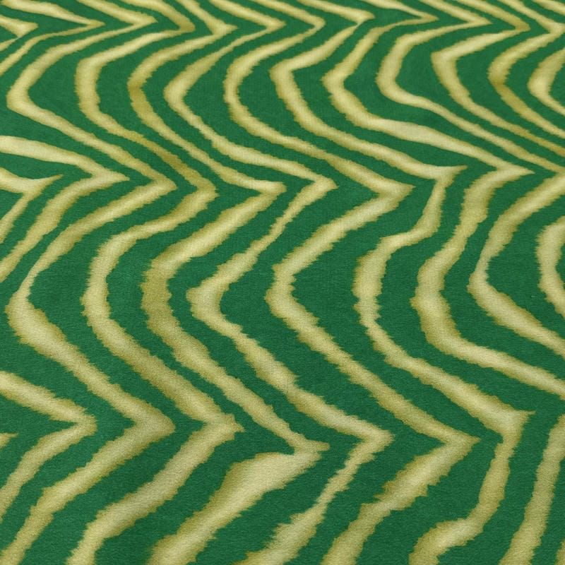 Tecido Viscose Estampada Animal Print Ondulada Verde e Bege • Luema Tecidos