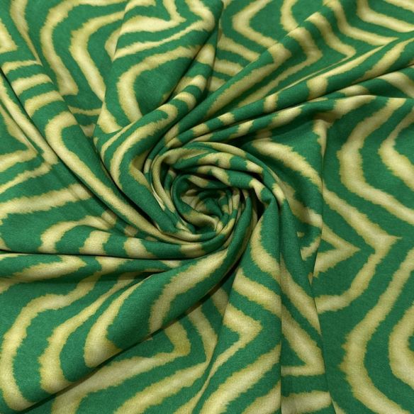 Tecido Viscose Estampada Animal Print Ondulada Verde e Bege • Luema Tecidos