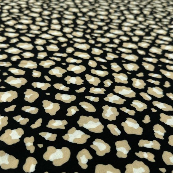 Tecido Viscose Estampada Animal Print Abstrata Fundo Preto • Luema Tecidos