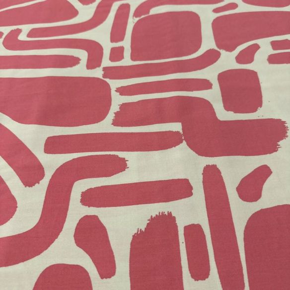 Tecido Viscose Estampada Abstrata Orgânica Rosa Fundo Off White • Luema Tecidos