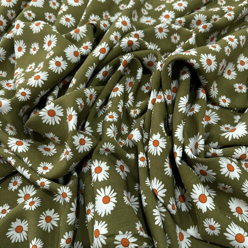 Tecido Viscose Estampada Margaridas Fundo Verde Militar • Luema Tecidos