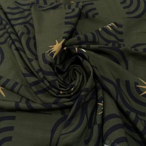 Tecido Viscose Estampada Geométrica Ondas e Estrelas Fundo Verde Militar •