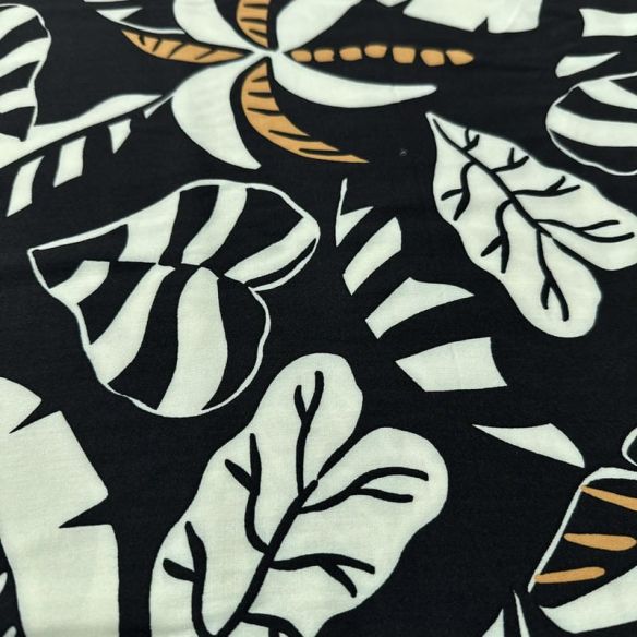 Tecido Viscose Estampada Folhagem Tropical Fundo Preto • Luema Tecidos