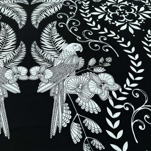 Tecido Viscose Estampada Araras e Folhagens Fundo Preto • Luema Tecidos