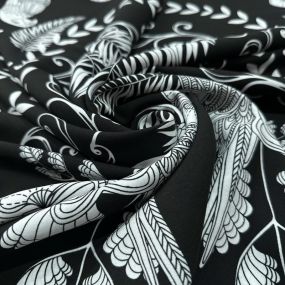 Tecido Viscose Estampada Araras e Folhagens Fundo Preto • Luema Tecidos 2