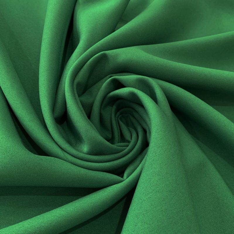 Tecido Oxford Liso Verde Bandeira • Luema Tecidos