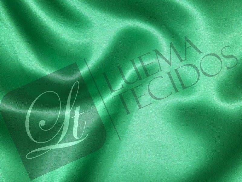 Tecido Cetim Charmeuse Verde Bandeira • Luema Tecidos