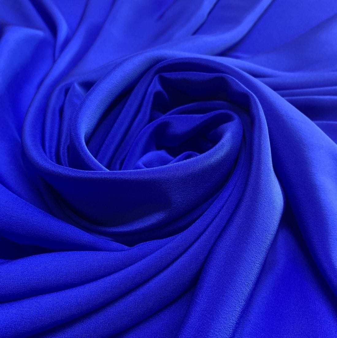 Crepe de Chine 100% Seda Liso Azul Royal • Luema Tecidos