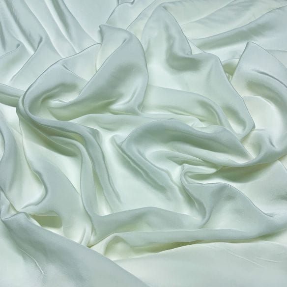 Tecido Crepe de Chine Seda Pura Off White • Luema Tecidos