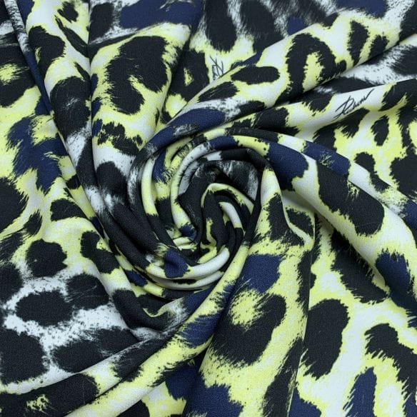 Crepe Viscose Estampada Onça RCN • Luema Tecidos