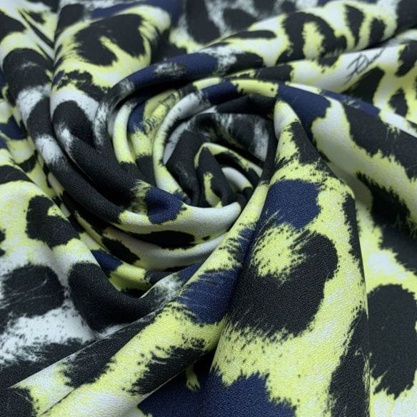 Crepe Viscose Estampada Onça RCN • Luema Tecidos
