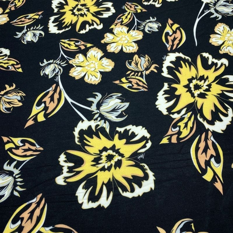 Viscose Estampada Preto Floral Amarelo • Luema Tecidos