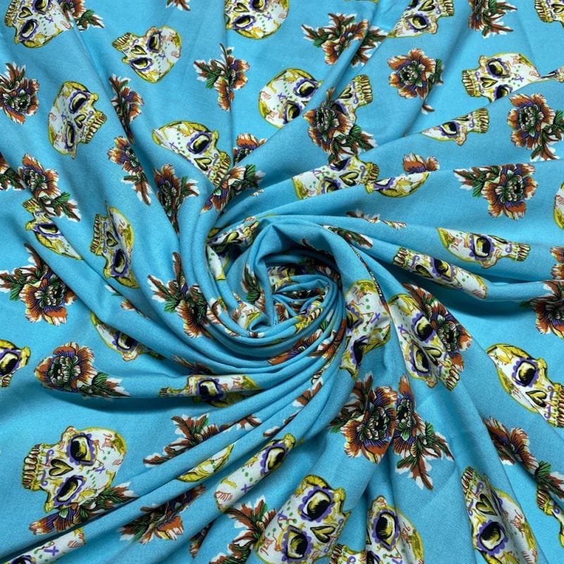 Viscose Estampada Blue Skull • Luema Tecidos