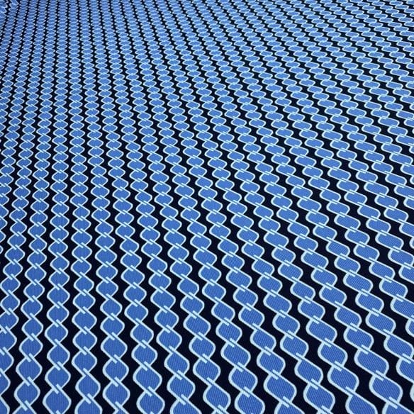 Viscose Estampada Elos Azul • Luema Tecidos Viscose Estampada Elos Azul • Luema Tecidos