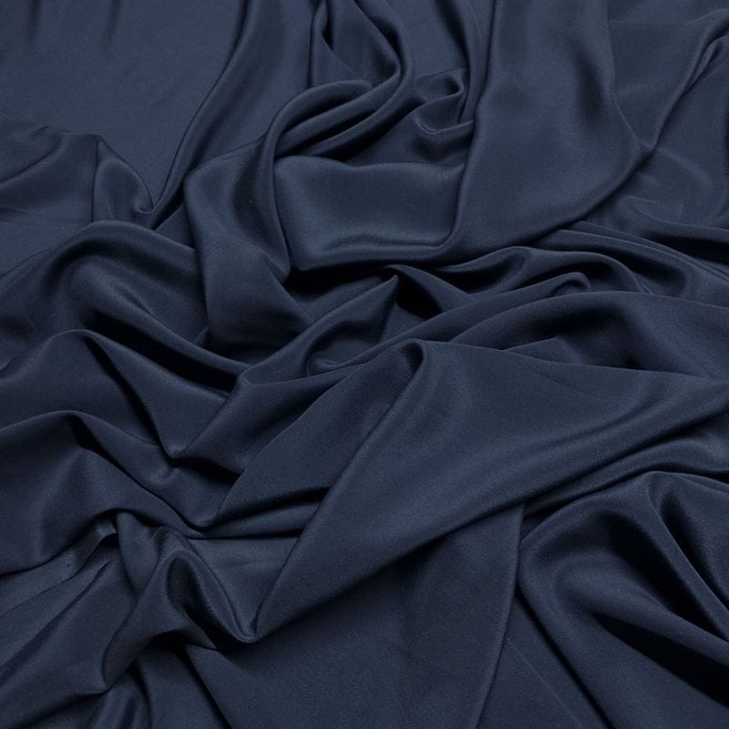 Tecido Crepe de Chine Seda Pura Liso Azul Marinho • Luema Tecidos Tecido Crepe de Chine Seda Pura Liso Azul Marinho • Luema Tecidos