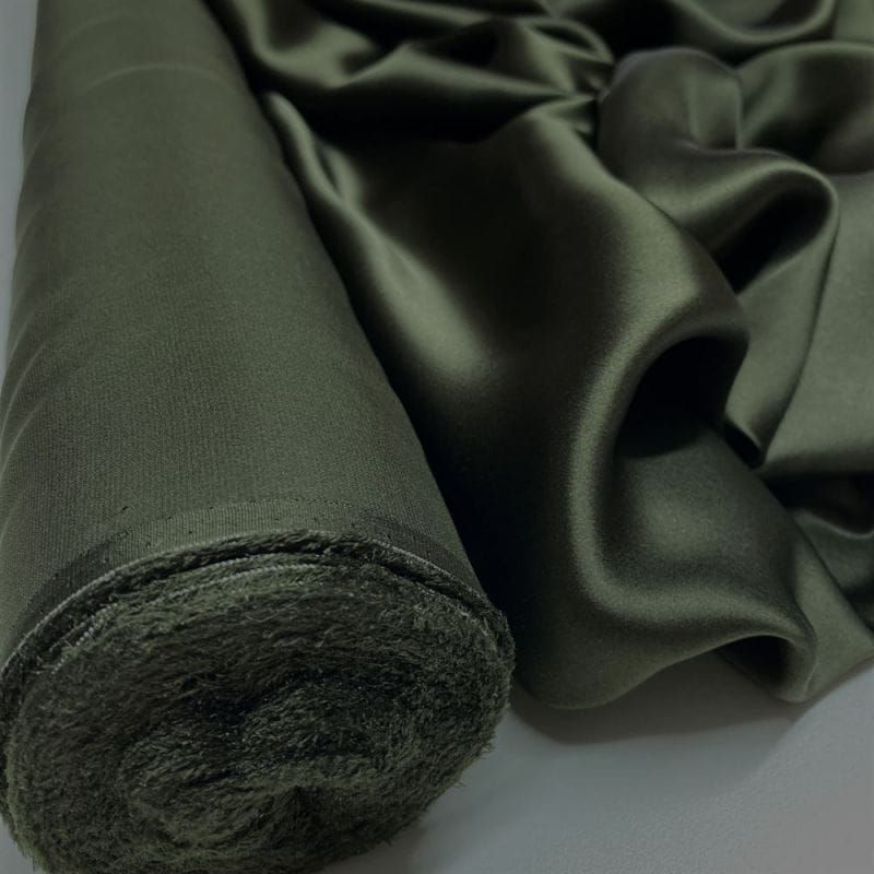 Tecido Cetim de Seda Pura Verde Musgo 90cm • Luema Tecidos