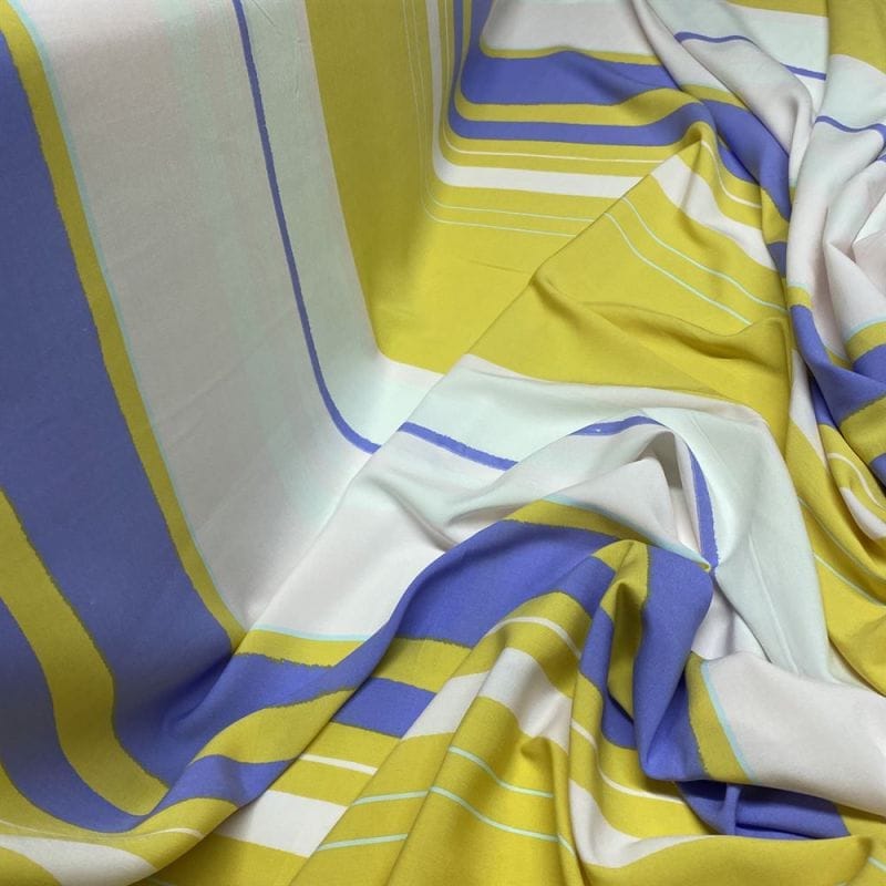 Viscose Listrada Tricolor Branco Amarelo e Azul • Luema Tecidos