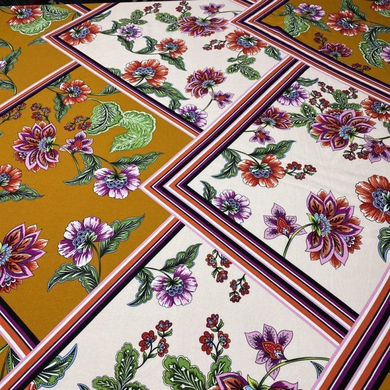 Viscose Estampada Quadros Floral • Luema Tecidos