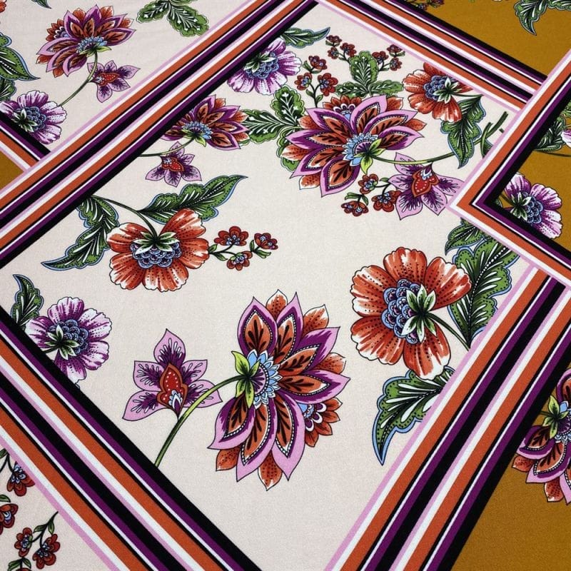 Viscose Estampada Quadros Floral • Luema Tecidos