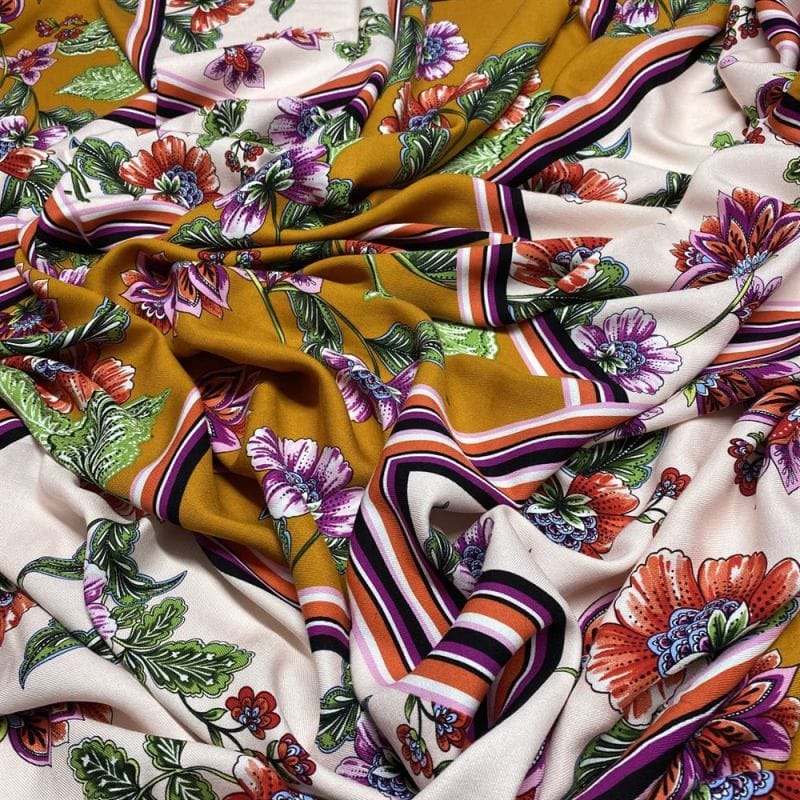 Viscose Estampada Quadros Floral • Luema Tecidos