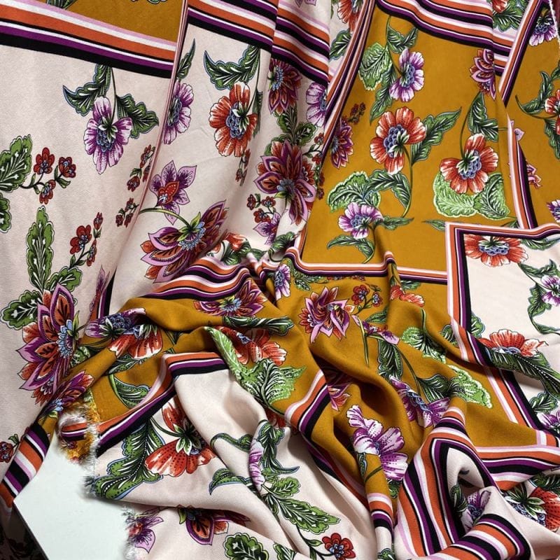 Viscose Estampada Quadros Floral • Luema Tecidos