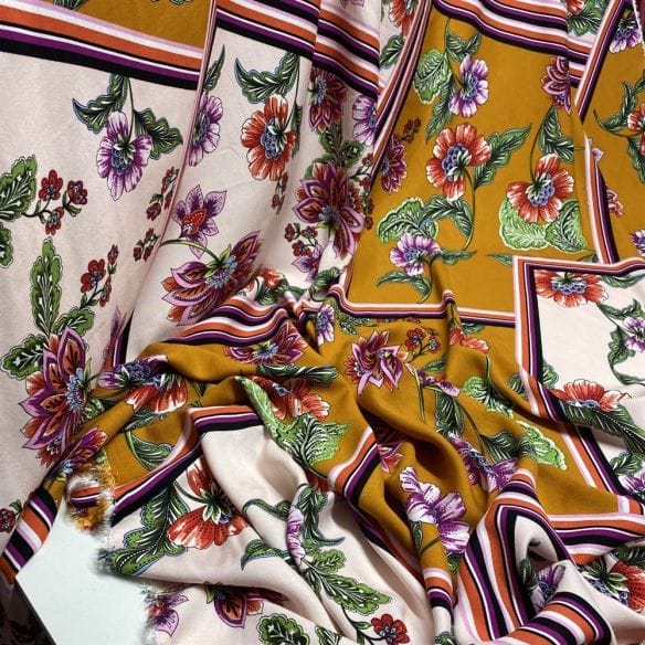 Viscose Estampada Quadros Floral • Luema Tecidos