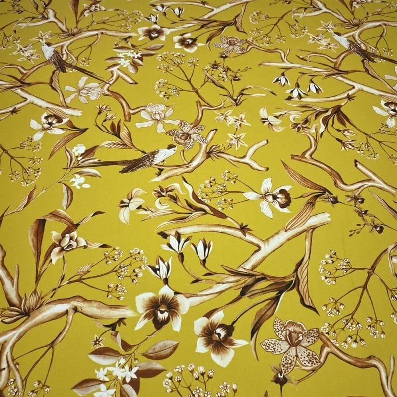 Crepe de Chine Floral Pássaros Amarelo • Luema Tecidos
