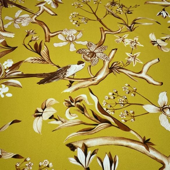 Crepe de Chine Floral Pássaros Amarelo • Luema Tecidos