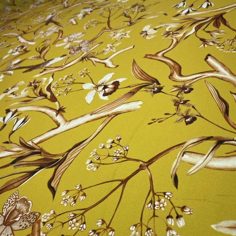 Crepe de Chine Floral Pássaros Amarelo • Luema Tecidos