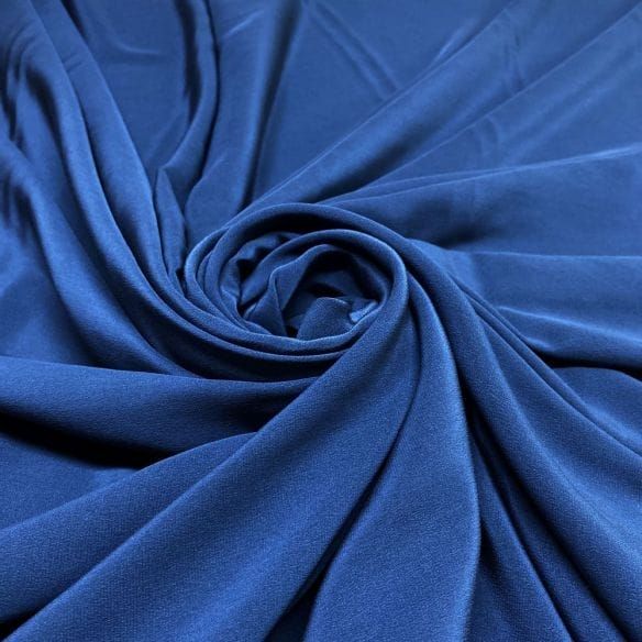 Tecido Crepe de Chine Seda Pura Azul Petróleo • Luema Tecidos